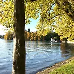 Urlaubsglueck- Lichtdurchflutete Mit Balkon Und Seesicht